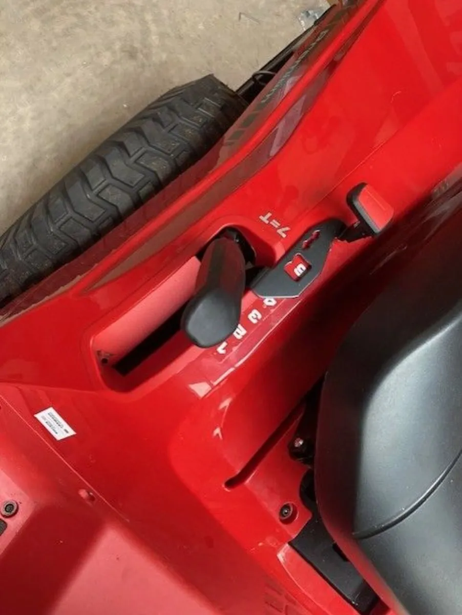Alko / Solo T24 -49'' Twin Blade mower 24HP V-Twin - Image 3