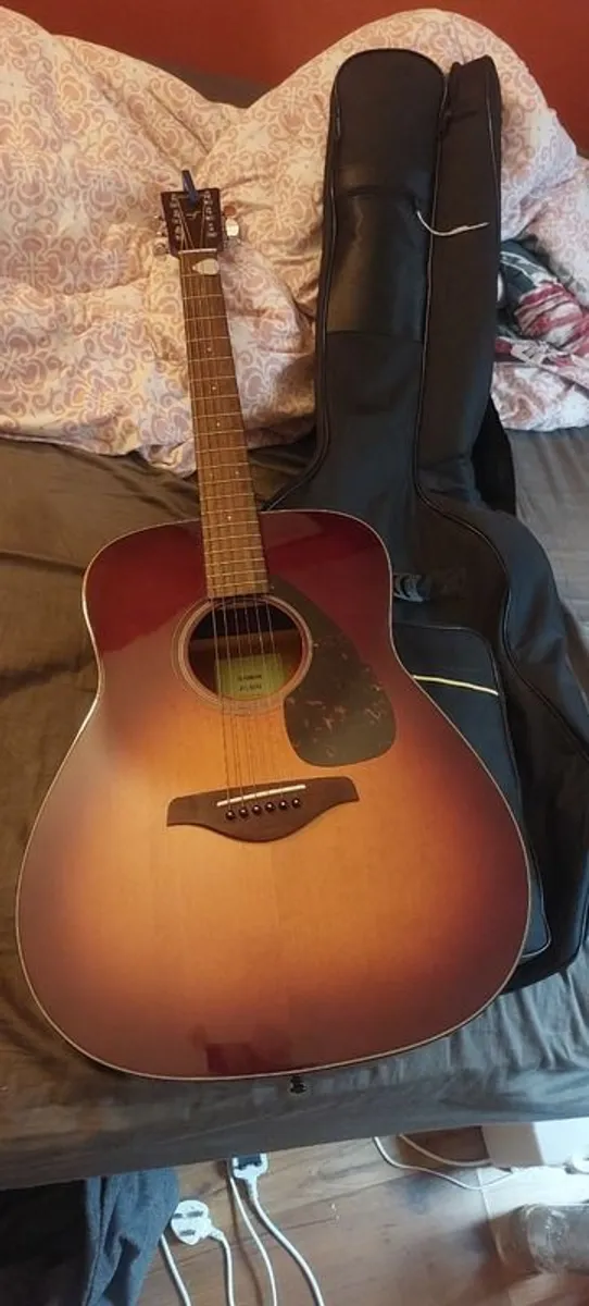 Yamaha Fg800