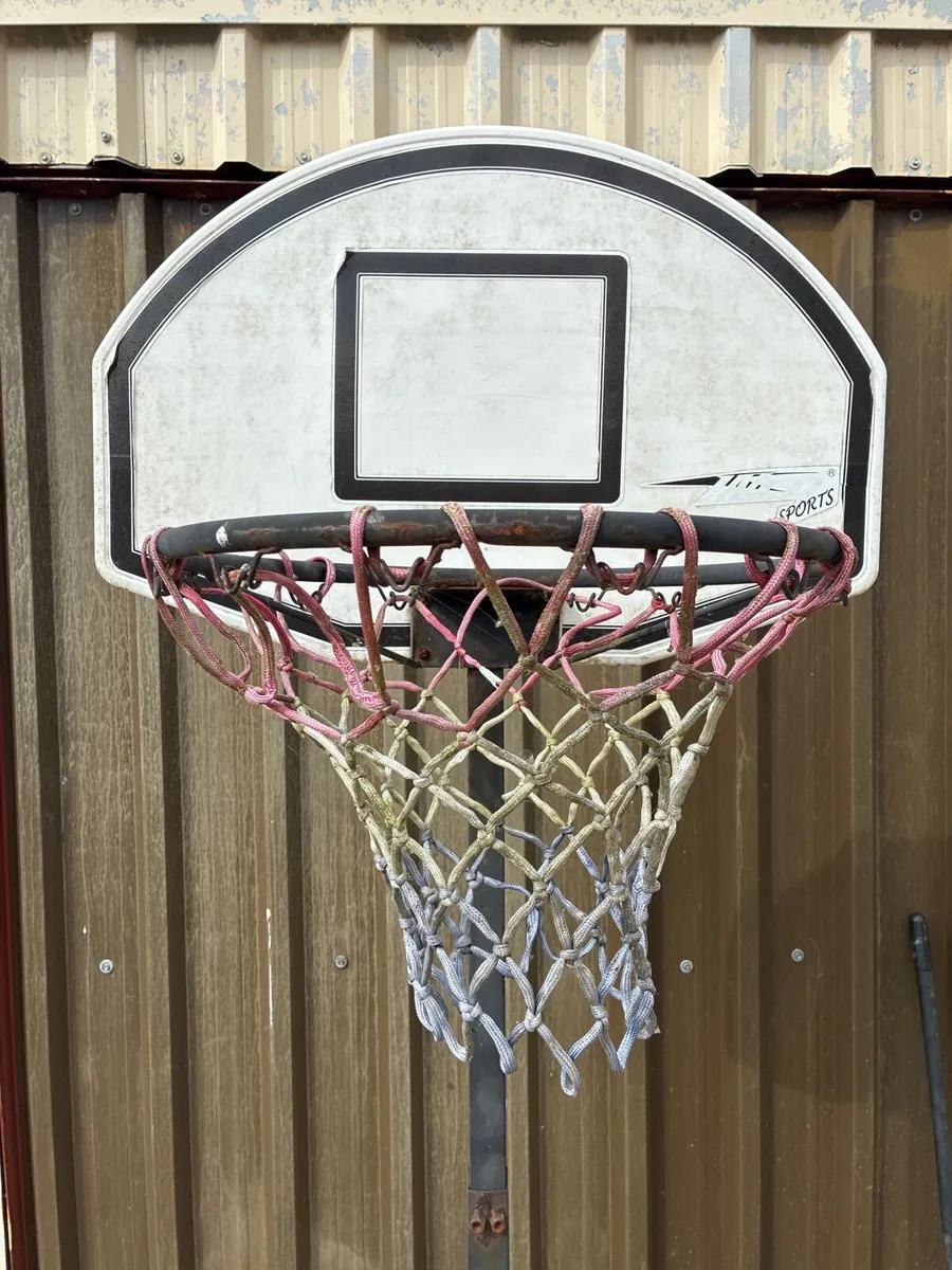 Basketball hoop - Image 2