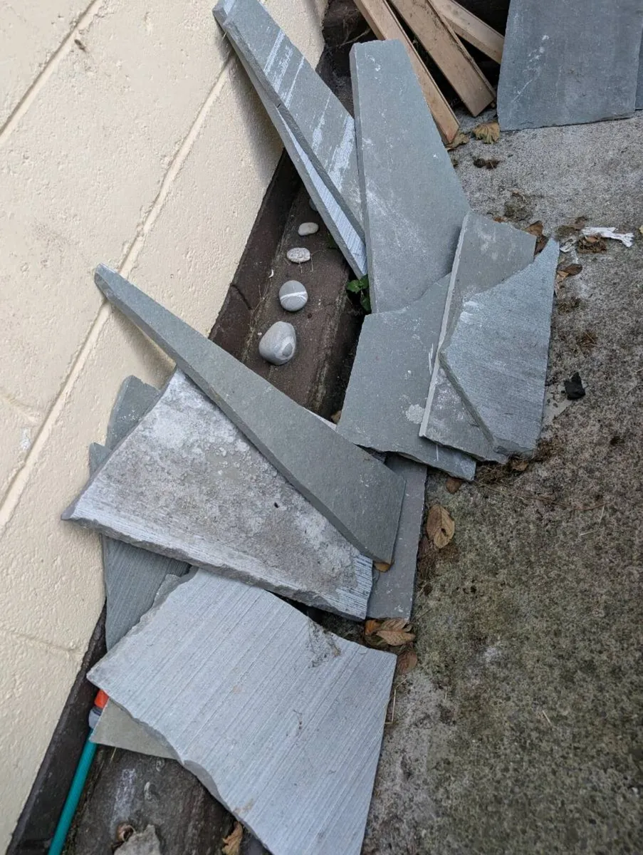 Grey slate paving stone pieces FREE - Image 1