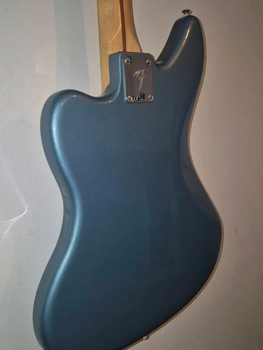 Fender Jaguar Bass - Image 3