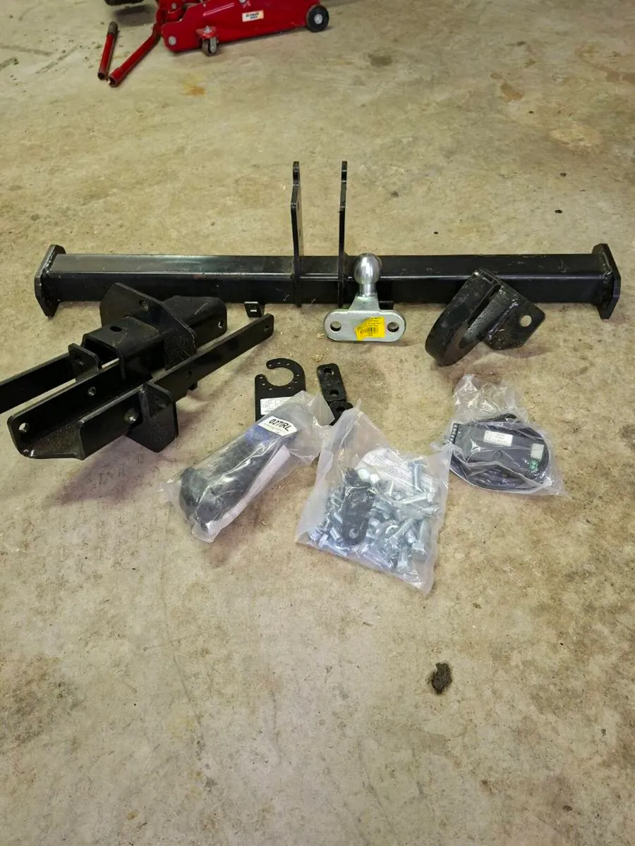 Car parts - Image 1