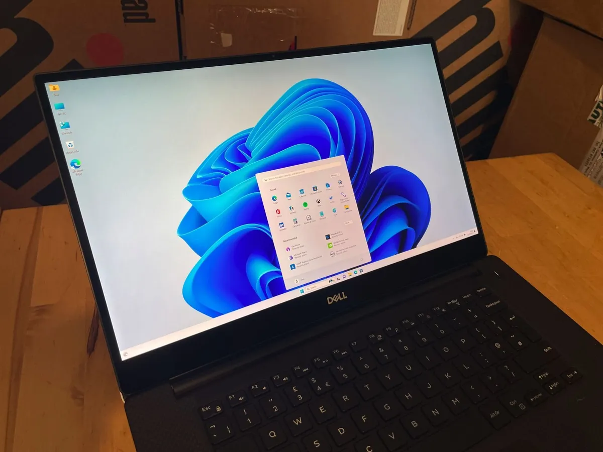 Dell Precision 5540 Laptops-Hex i7-32Gb Ram-Delive - Image 3