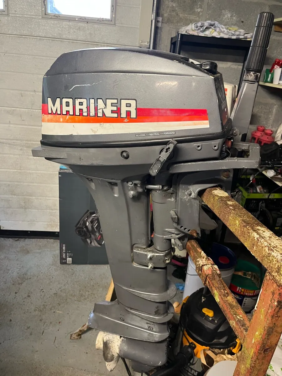 Outboard 2 stroke engine - Image 1