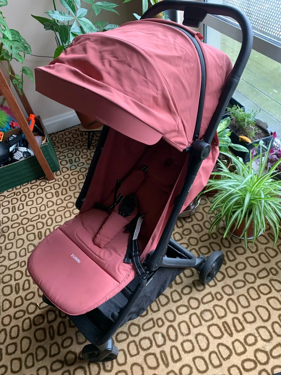 Zummi Lightweight Travel Stroller – Like New - Image 1