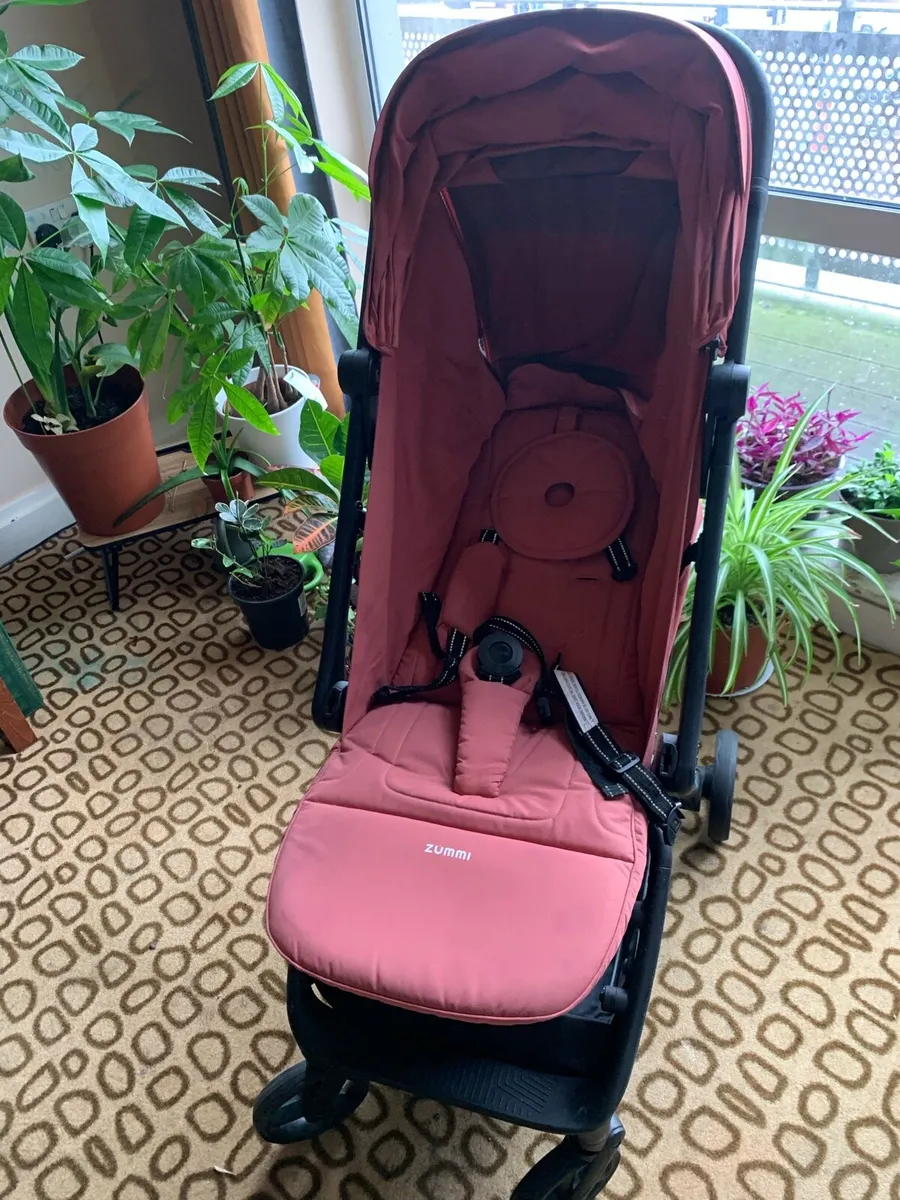 Zummi Lightweight Travel Stroller – Like New - Image 2