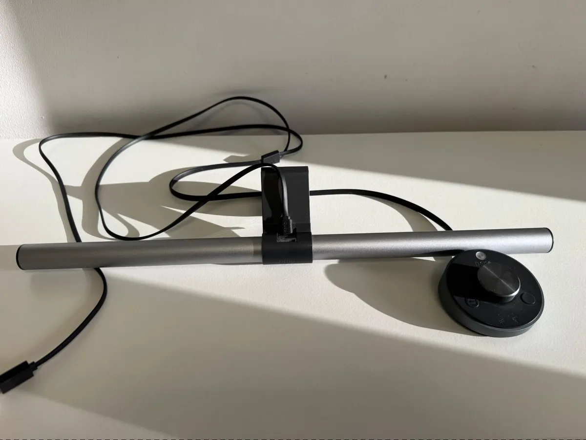 BenQ ScreenBar Plus e-Reading Monitor Light - Image 2