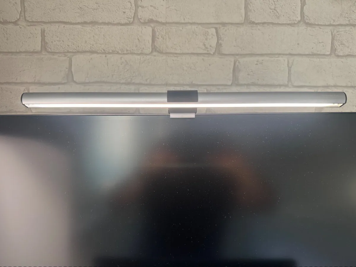 BenQ ScreenBar Plus e-Reading Monitor Light - Image 3
