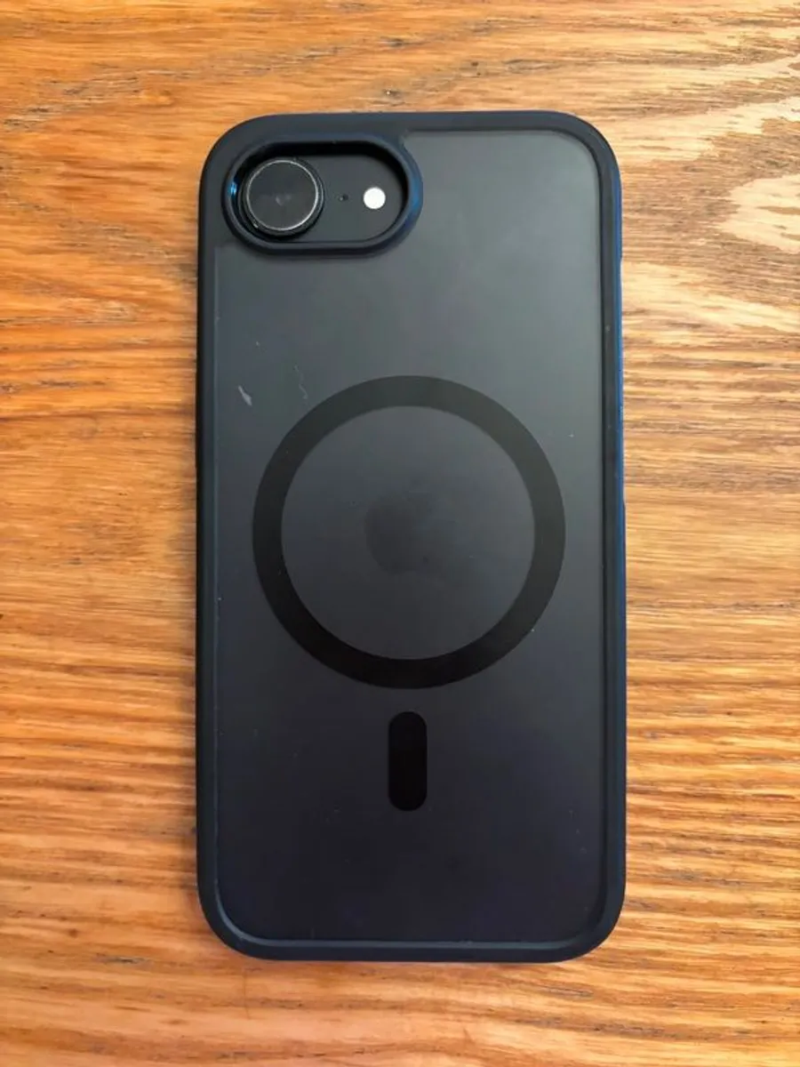 i phone 16e - Image 2
