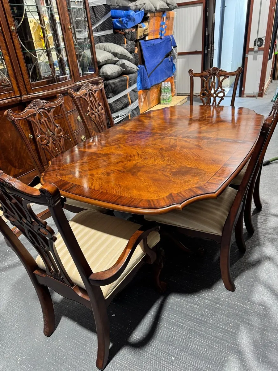 Dining room furniture - Image 2