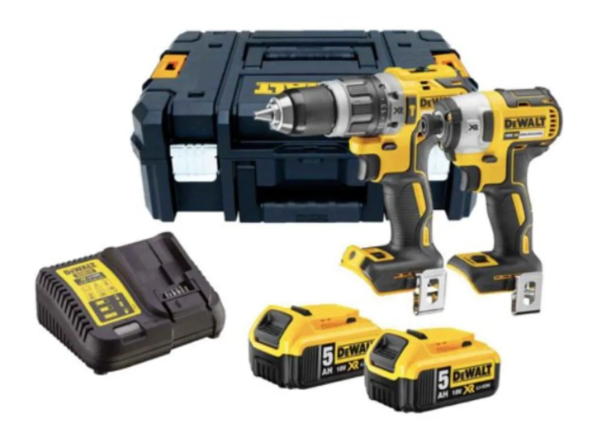 DeWalt DCK266P2 18V 5ah Combi and Impact Kit