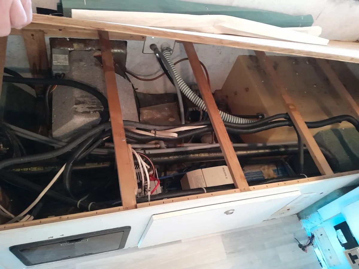europa motorhome needs work - Image 4