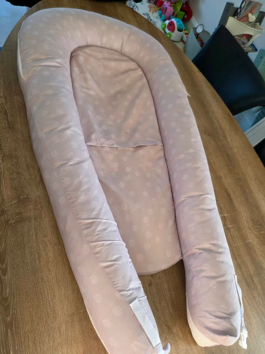 Baby snooze pod/ nest - Image 2