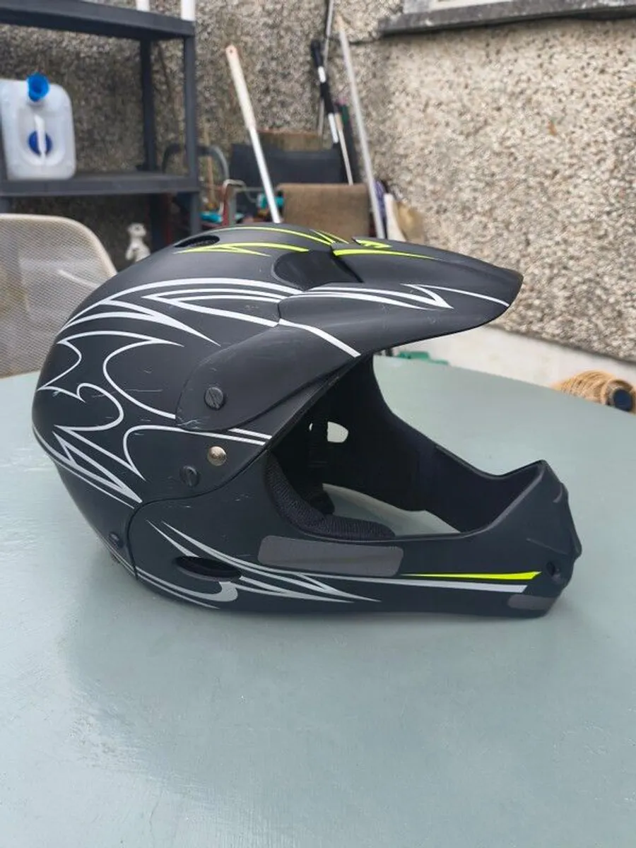 full face cycle helmet - Image 1
