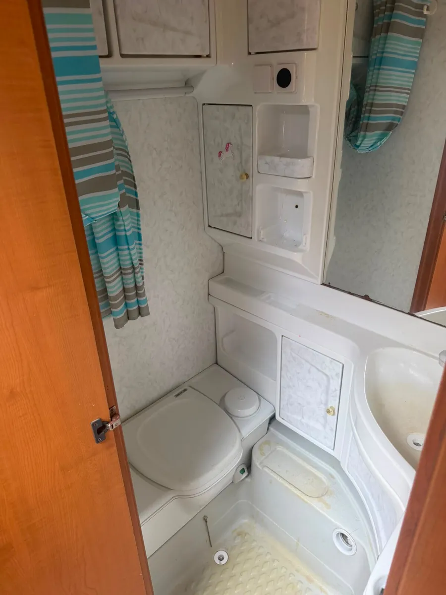 ✨HOBBY 5-6 BERTH✨ - Image 3