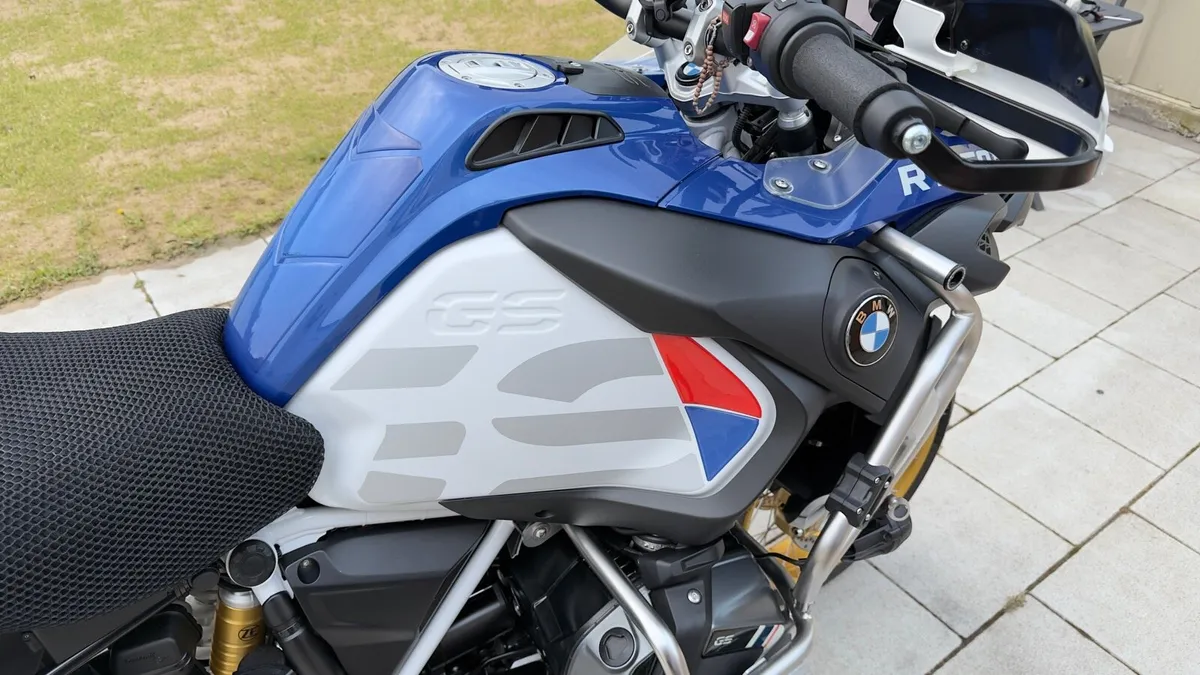 BMW 1250 GS Adventure - Image 2