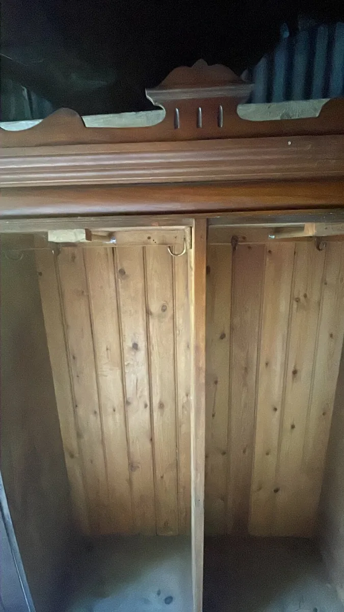 Wardrobe - Image 4