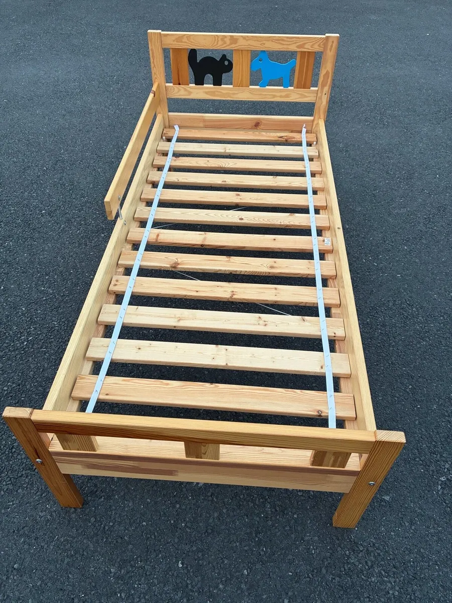 Kids toddler bed - Image 1