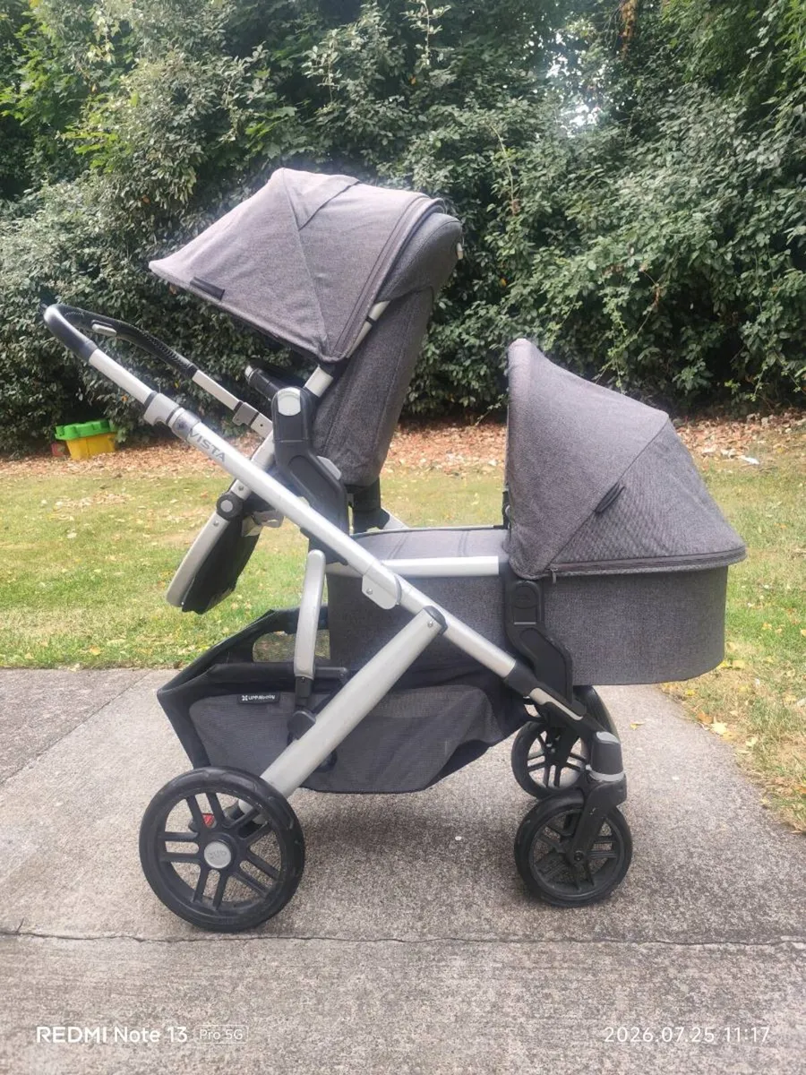 Uppababy vista V2 2021 travel system - Image 2