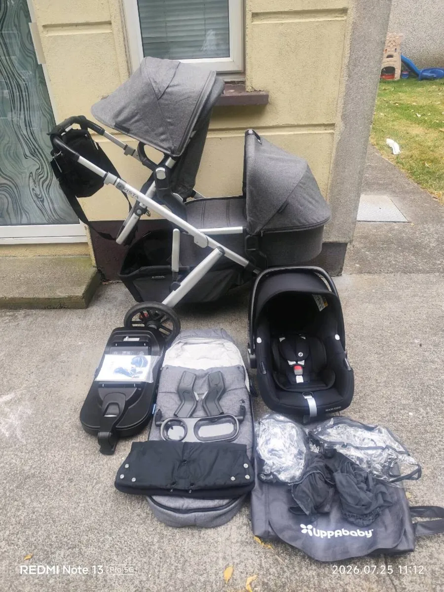 Uppababy vista V2 2021 travel system - Image 1