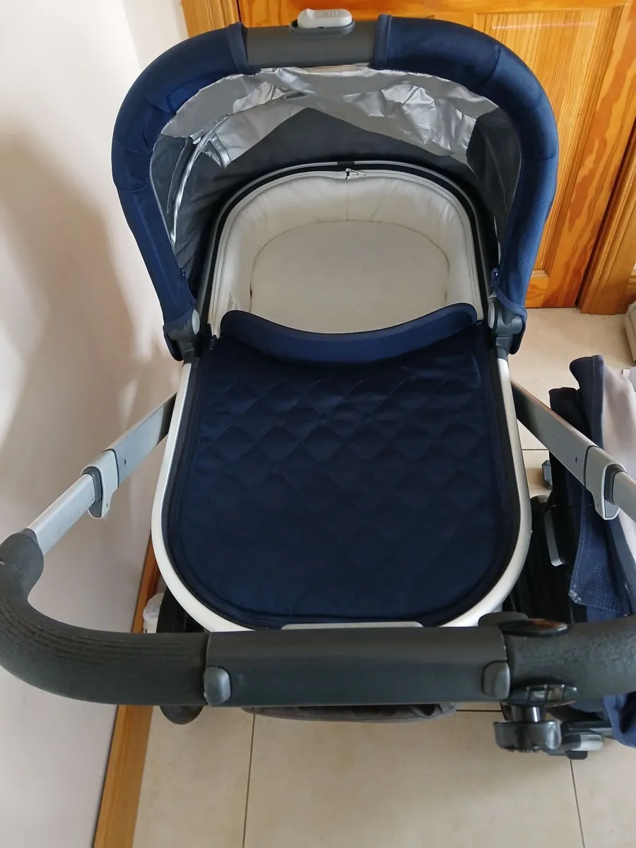 Navy Uppababy pram - Image 2