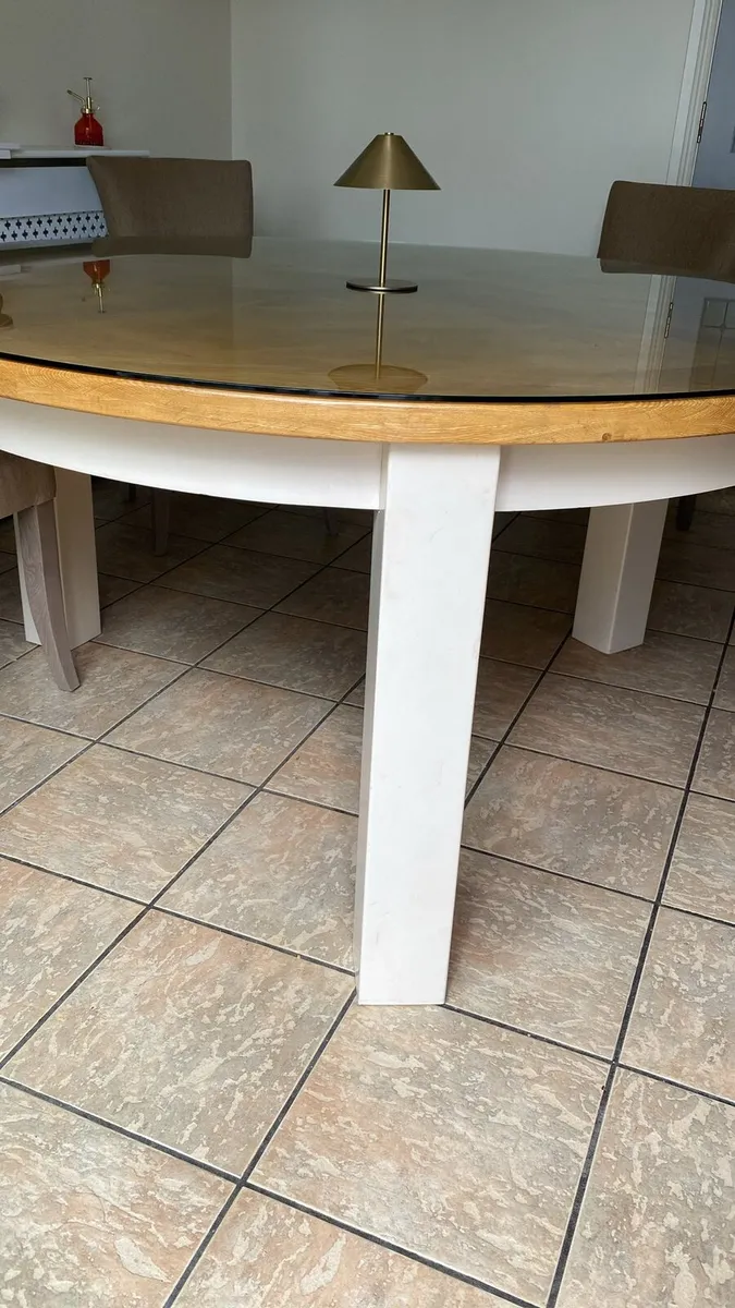 Round table kitchen dining table - Image 2