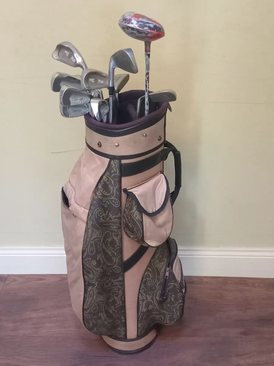 Begginers set of golf clubs - Image 1
