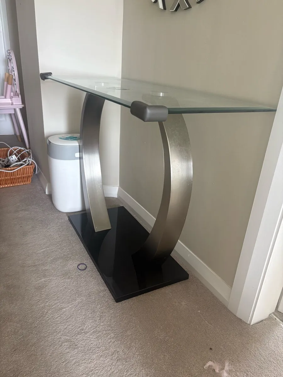 Console table - Image 1