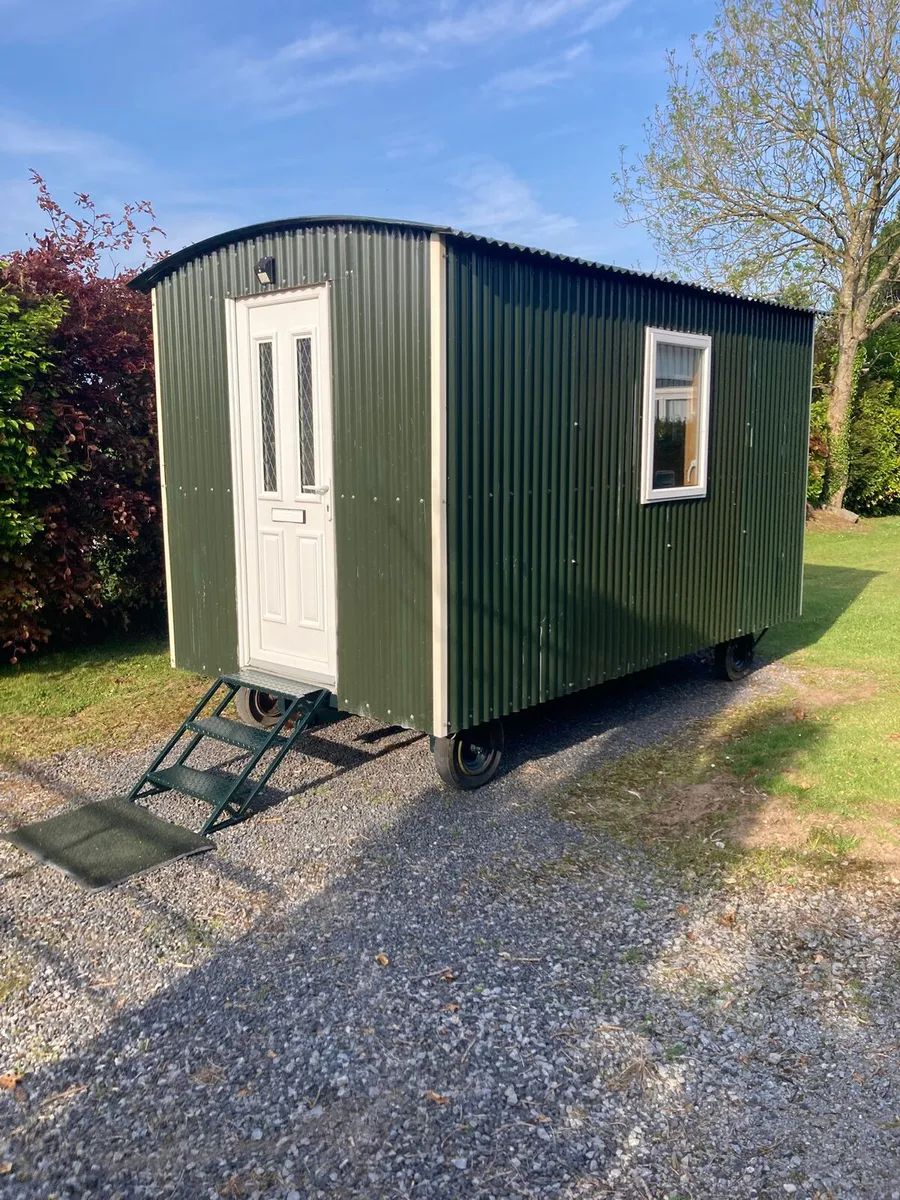 Shepherd's hut - Image 1