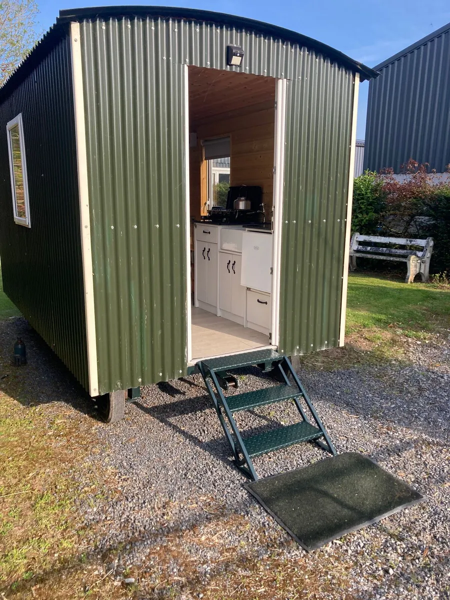 Shepherd's hut - Image 2