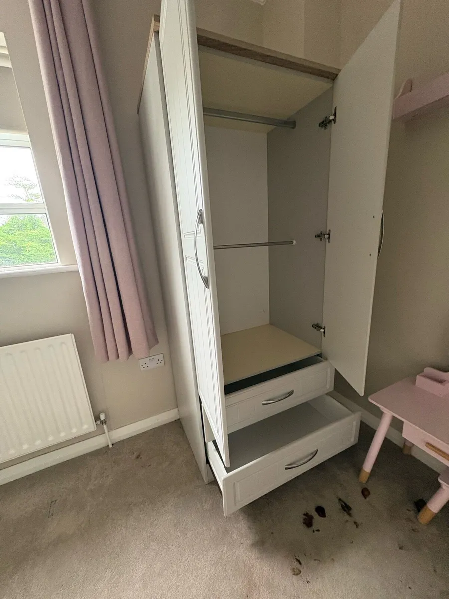 Wardrobe - Image 3