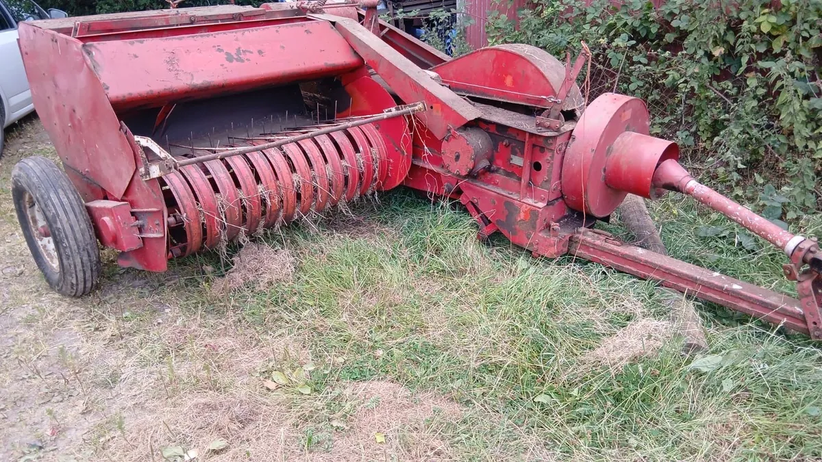 Wanted square balers for parts - Image 1