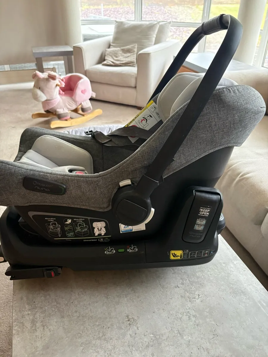 Baby car seat - Image 1