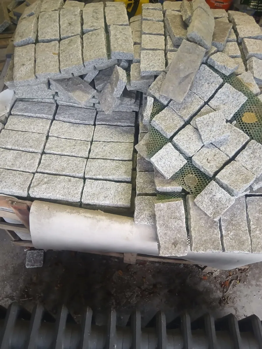 Granite Cobbles - Image 1