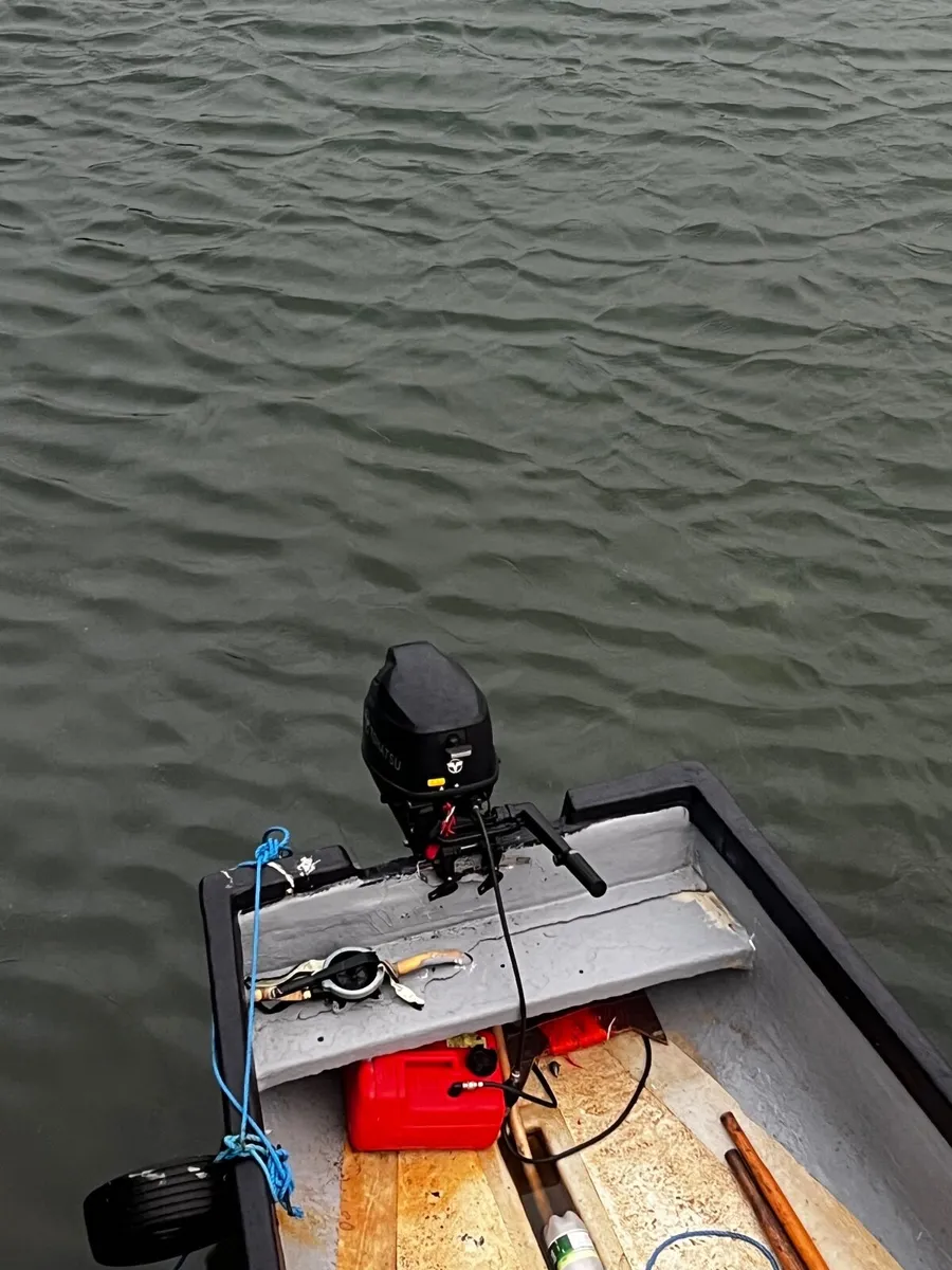 19 foot punt boat for sale with engine - Image 1