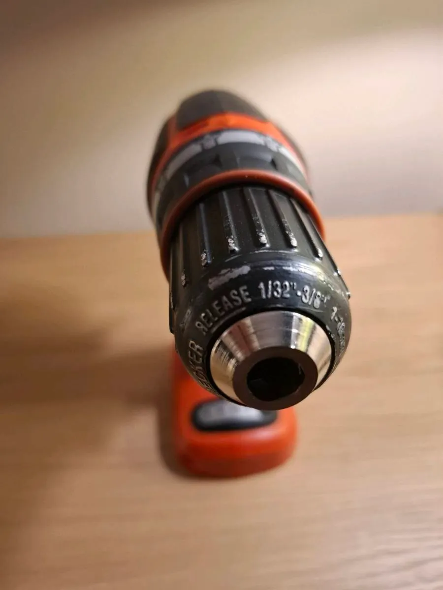 Black & Decker CP12 cordless drill + accessories - Image 3