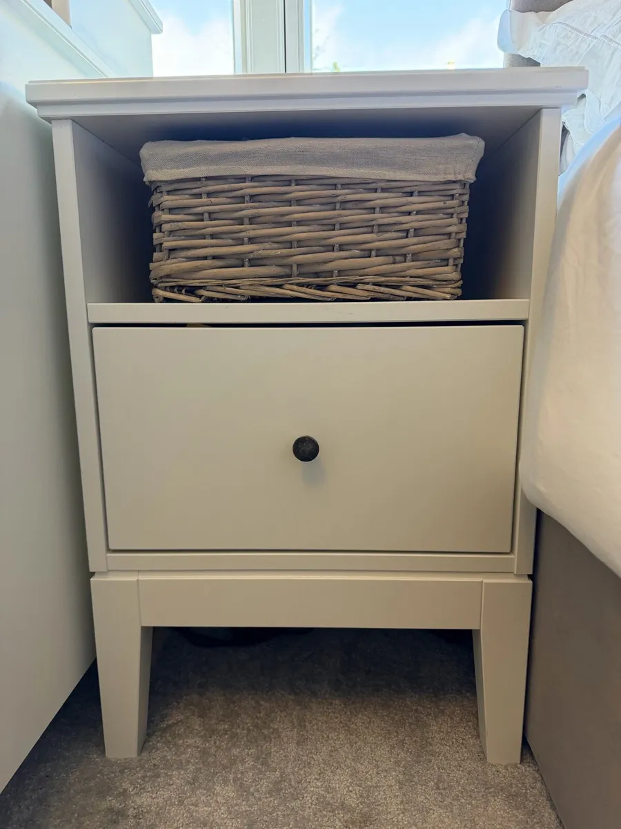 IKEA IDANÄS White Bedside Table - Image 1