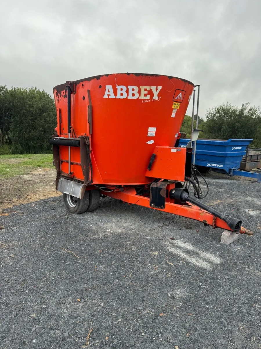 Abbey Diet Feeder - Image 1