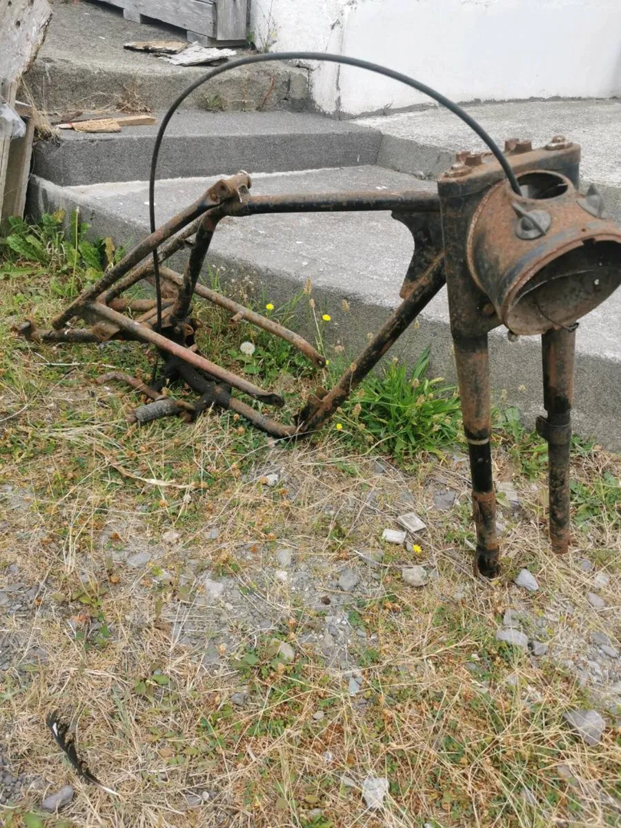 BSA Bantam Frame + forks - Image 3