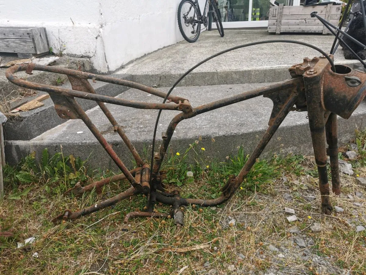 BSA Bantam Frame + forks - Image 1