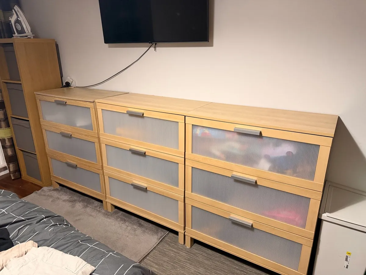 Chest of drawers - Image 1
