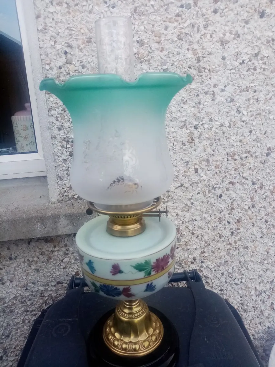 Vintage oil Lamp - Image 2