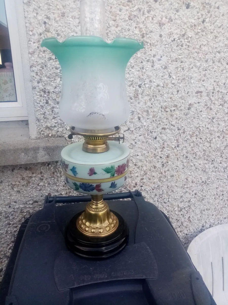 Vintage oil Lamp - Image 4