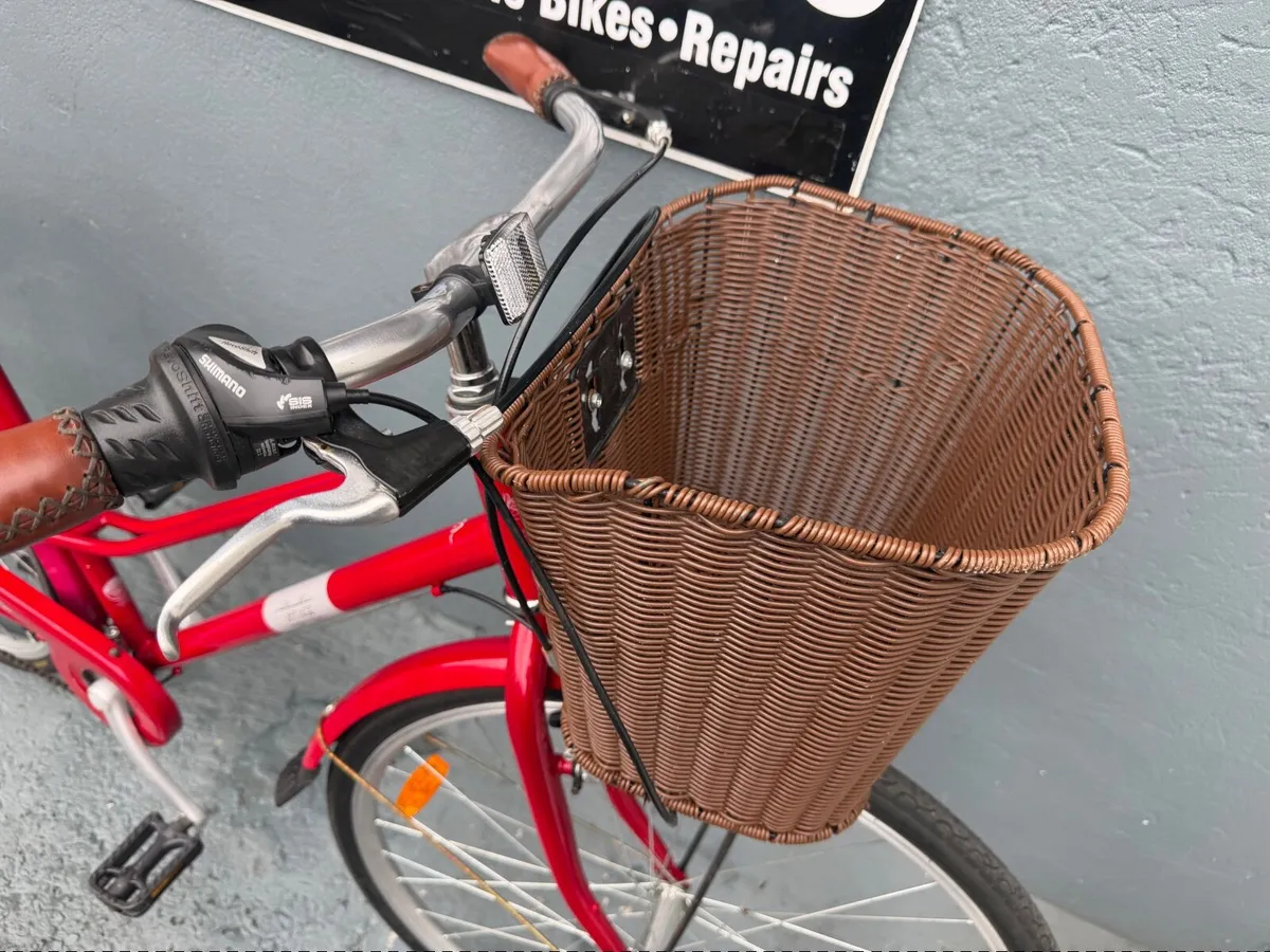 Vintage ladies bike❗️Open 7 days of the week ❗️ - Image 4