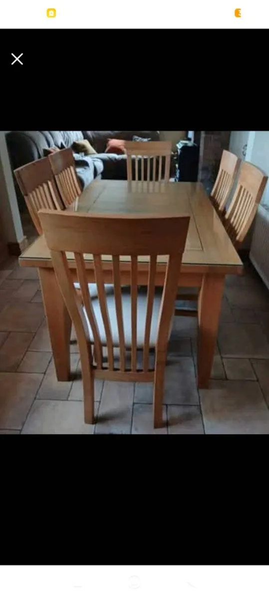 Solid White Oak table and 6 chairs with glass top - Image 2