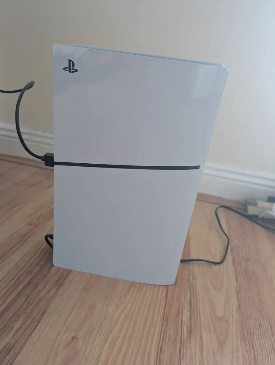 PS5 Digital Edition - Image 2