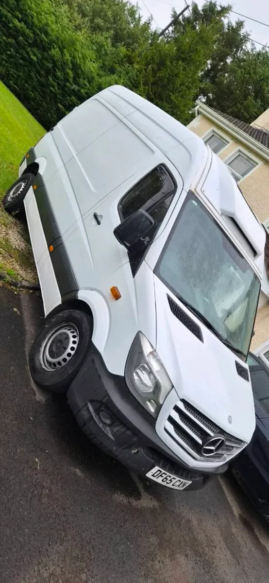 Mercedes Sprinter refrigerated van - Image 2