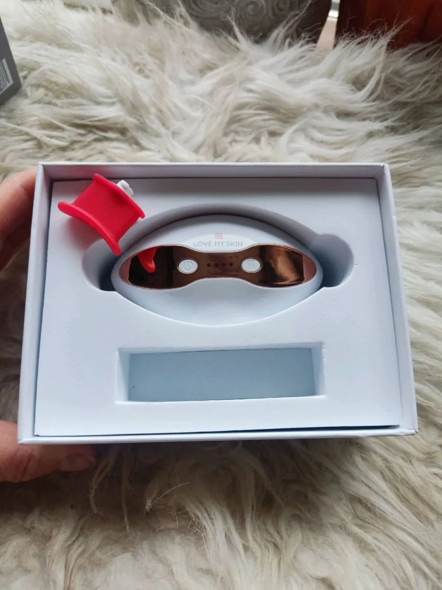 Love My Skin 2 in 1 Eye & Lip Care Tool - Image 3