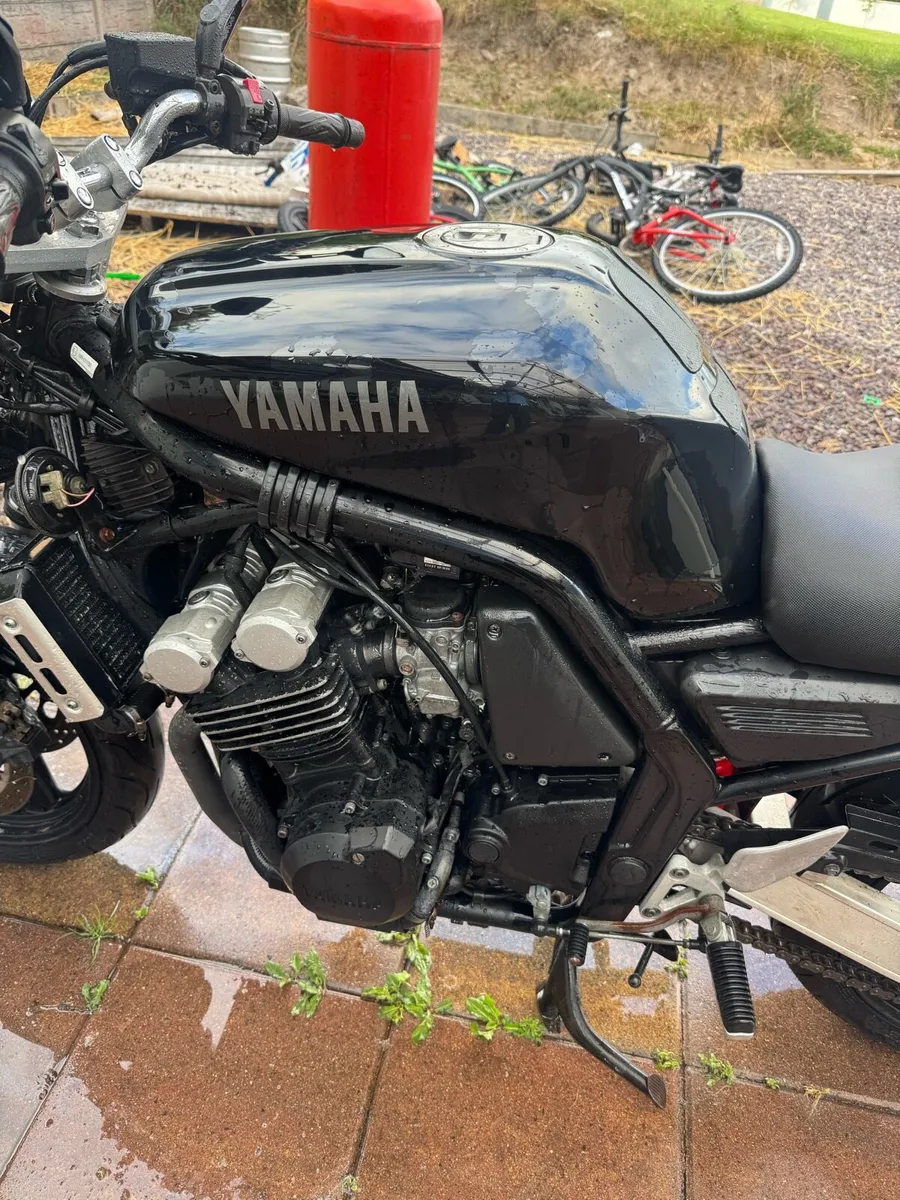YAMAHA FAZER 600 - Image 3