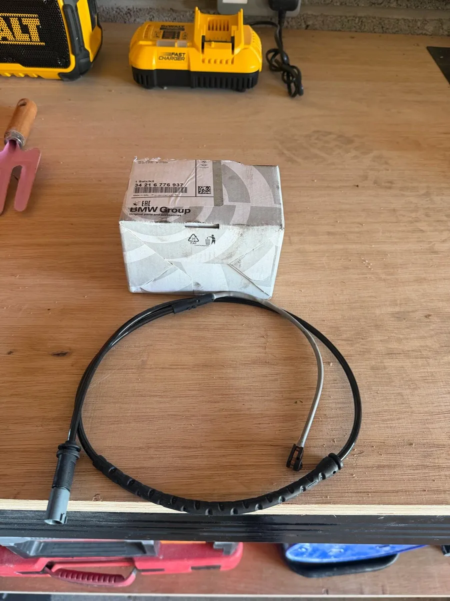 BMW f15 all weather floor and boot brake pad - Image 3